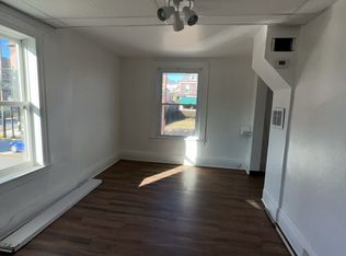 806 Pittsburgh St #1A, Springdale, PA 15144