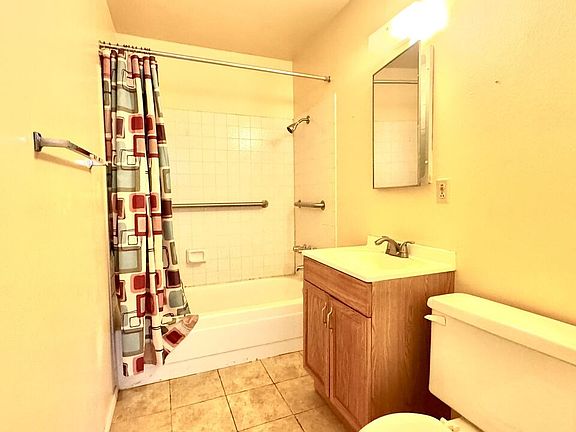 4th image of 447 W Euclid Ave