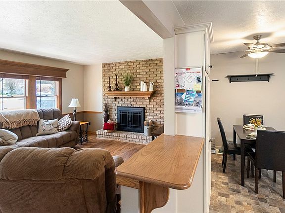 5th image of 668 Dorchester Dr