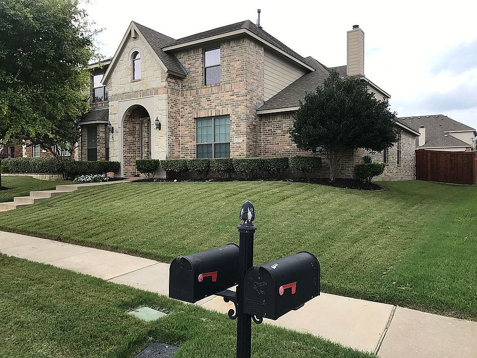 1st image of 823 Paisley Ln