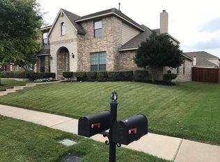 823 Paisley Ln, Red Oak, TX 75154