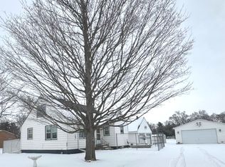 12591 N 2nd St, Roscoe, IL 61073