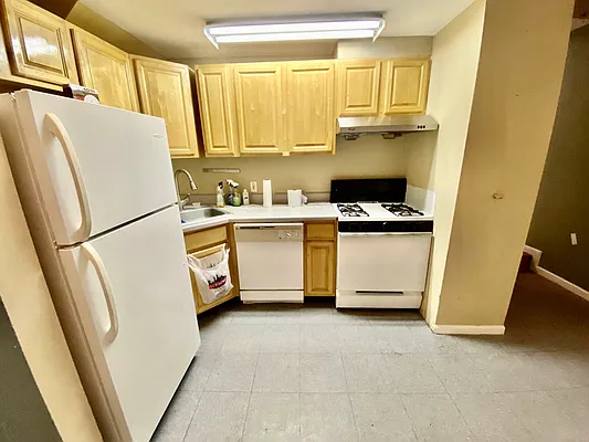 Rented by Realty Nerd | media 4