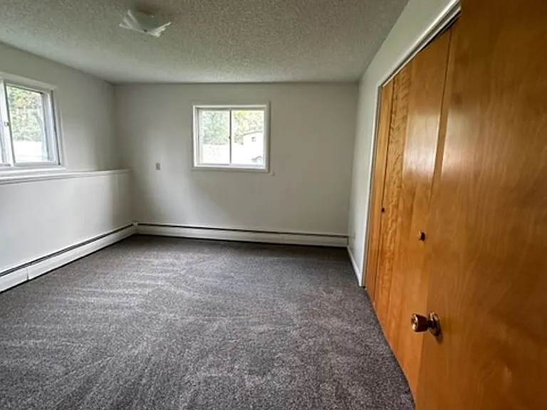 1404 Yellowstone Ave — Photo 2