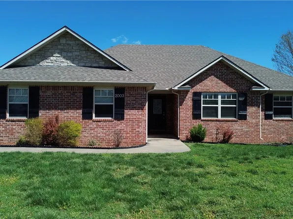 2003 Estates Dr, Grove, OK 74344