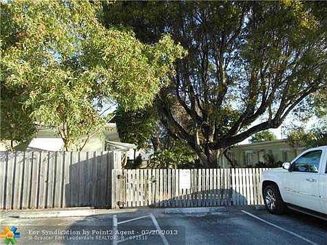 2nd image of 411 SE 14th Ct APT 2