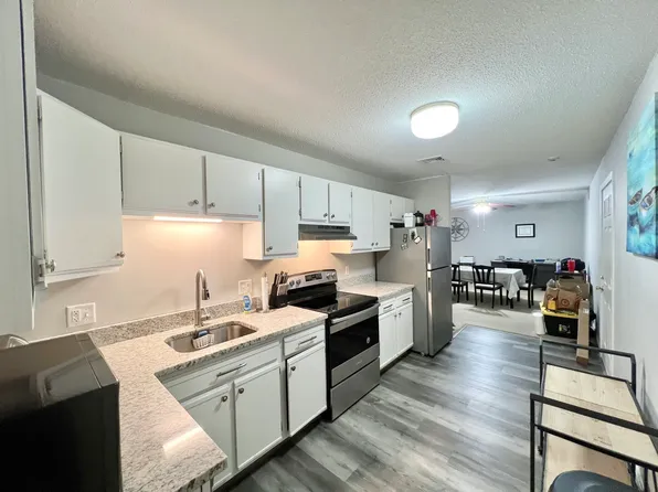 1506 Gorham St APT 304, Lowell, MA 01852