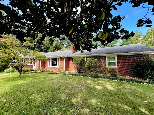 3005 Lucille St, Ashland, KY 41102