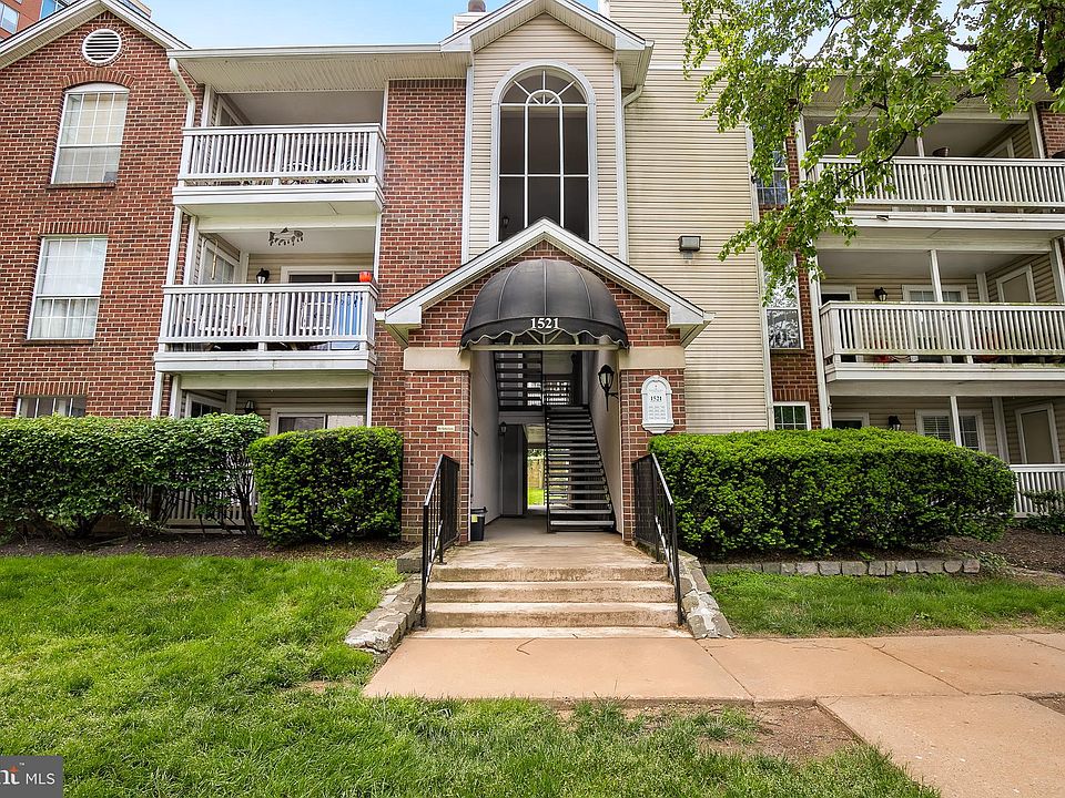 1st image of 1521 Lincoln Way APT 104