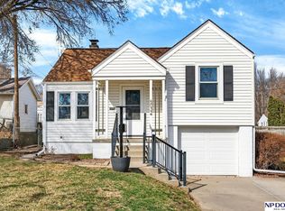 5032 Pierce St, Omaha, NE 68106