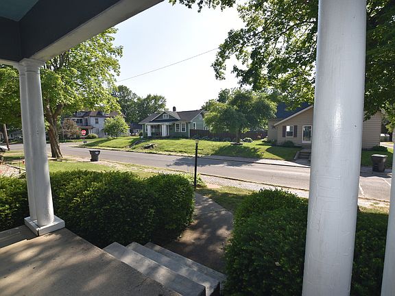 2nd image of 305 N Lincoln Ave