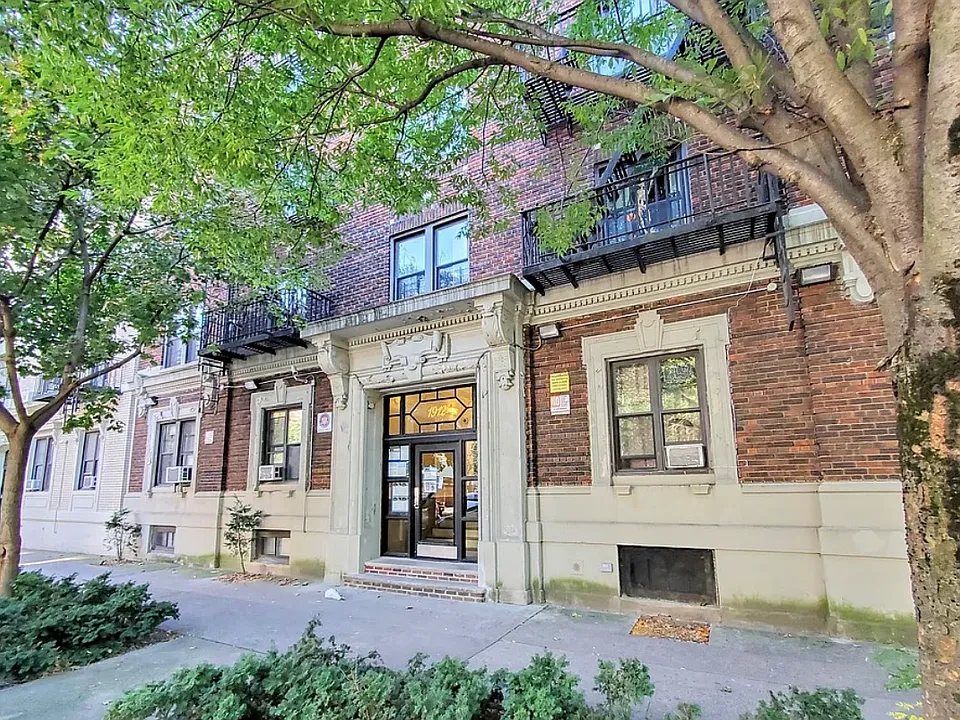 1912 Avenue H #D6