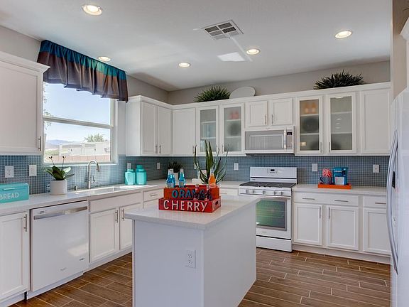 Residence 1603 Gourmet Kitchen
