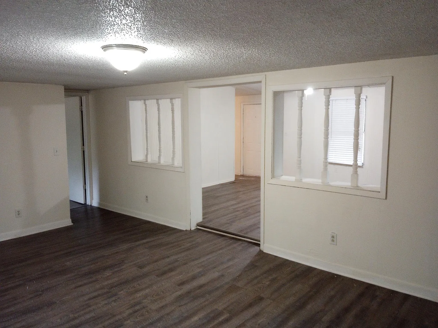 5 bed, 2180 sqft, $1,000 — Photo 2