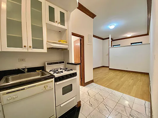 Rented by Oxford Property Group | media 11