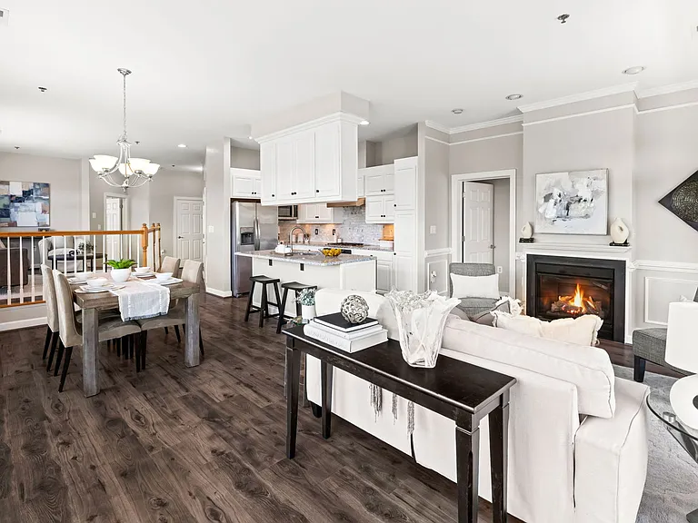 810 Belmont Bay Dr #201 — Photo 16