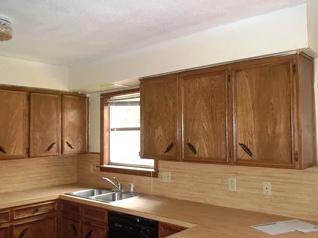 1207 Ruiz Dr — Photo 4