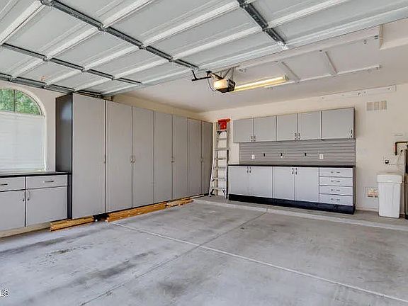 4th image of 1710 W Swan Pl