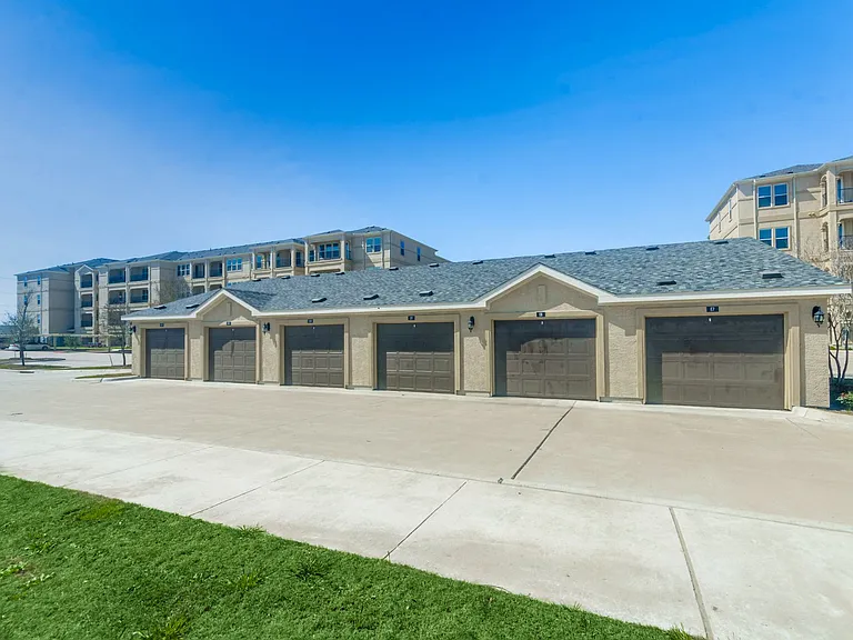 Retreat at Wylie 55+ Active Adult Apartment Homes — Photo 34