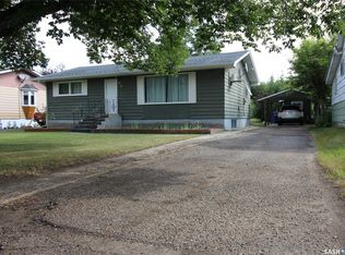 656 4th Street W, Shaunavon, SK S0N 2M0