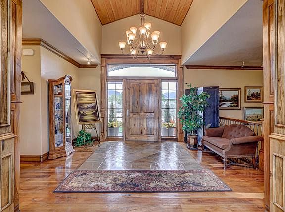 3rd image of 658 N Harmony Dr