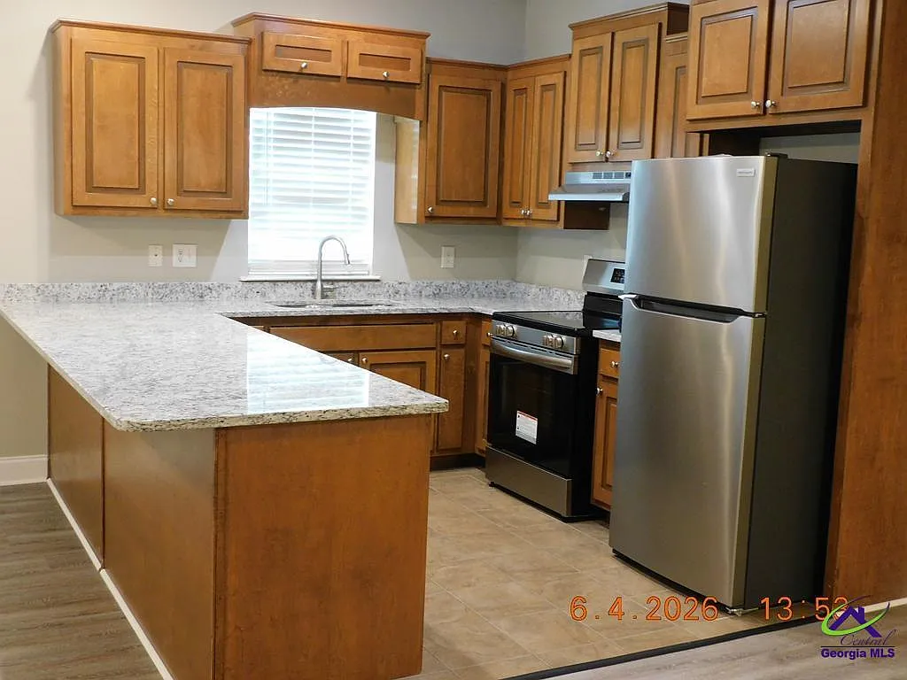 2 bed, 2.0 bath, 1250 sqft, $1,375 — Photo 4