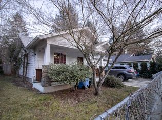 157 N Junction Ave, Cave Junction, OR 97523