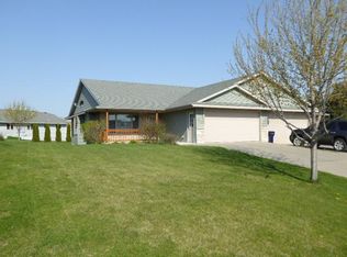 939 Hilden Dr, Ellsworth, WI 54011
