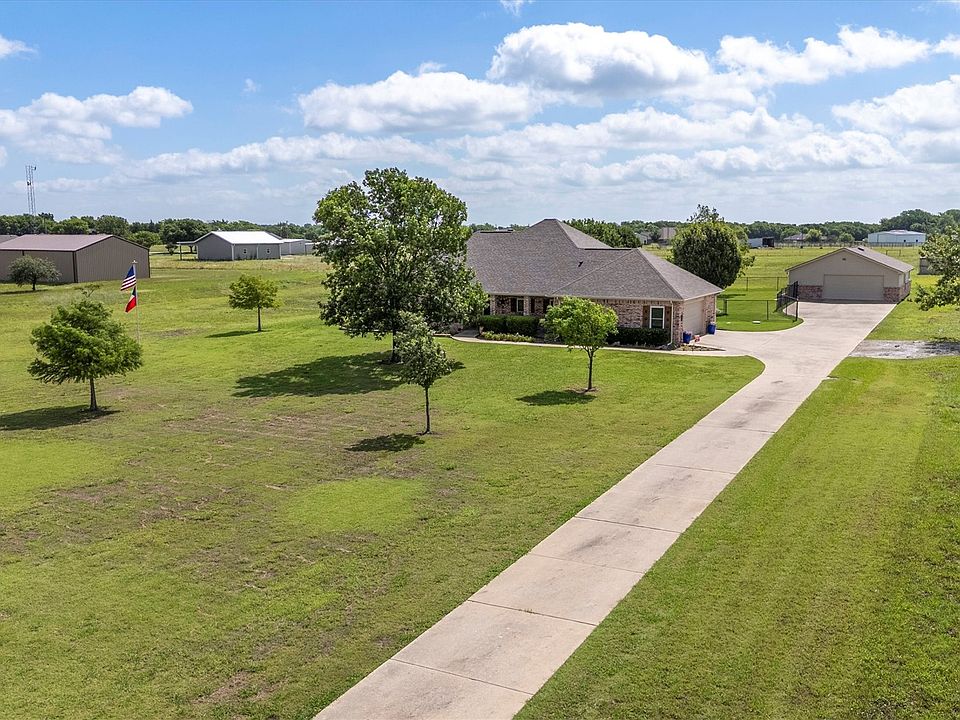 1st image of 379 Fm 981