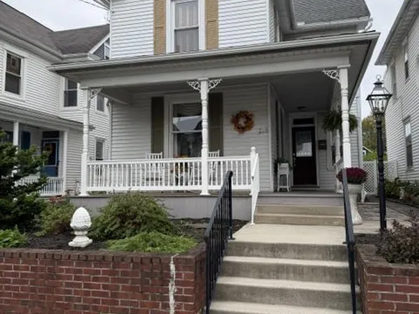 233 S Spruce St, Lititz, PA 17543