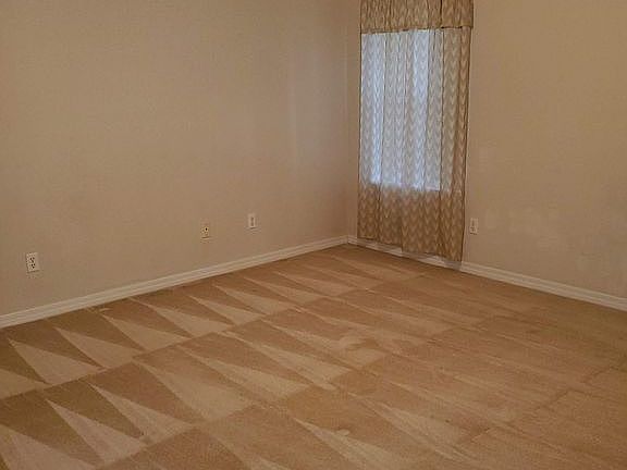 5th image of 6058 Yellow Rose Dr