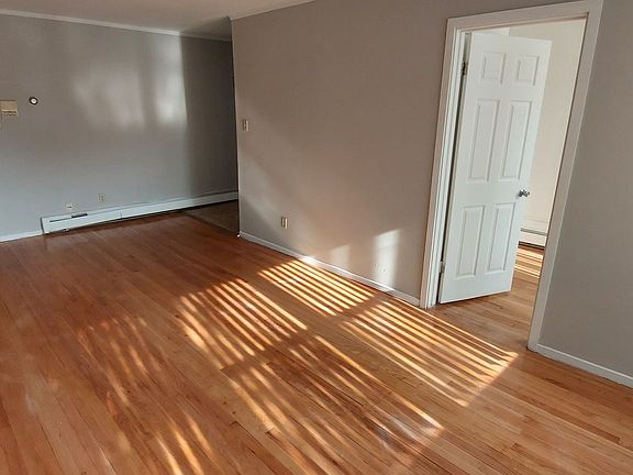 2nd image of 1015 W 35th Ave #W203