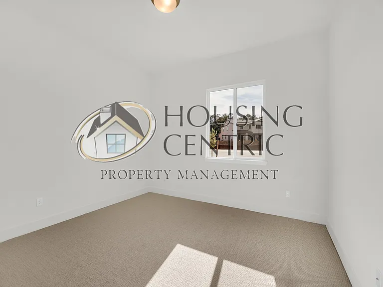 637 Lincoln Ct — Photo 33