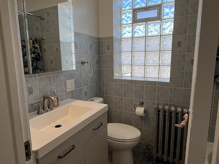 2834 North Lockwood Avenue - 3D — Photo 9