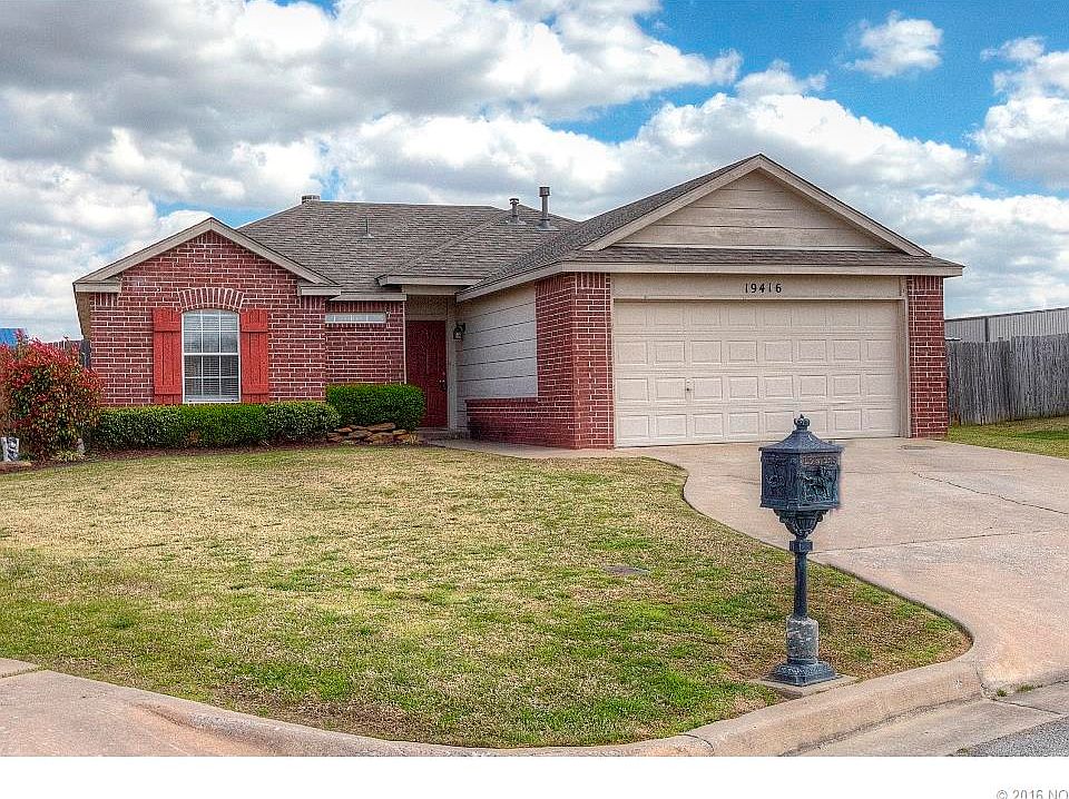 1st image of 19416 Holly Ct