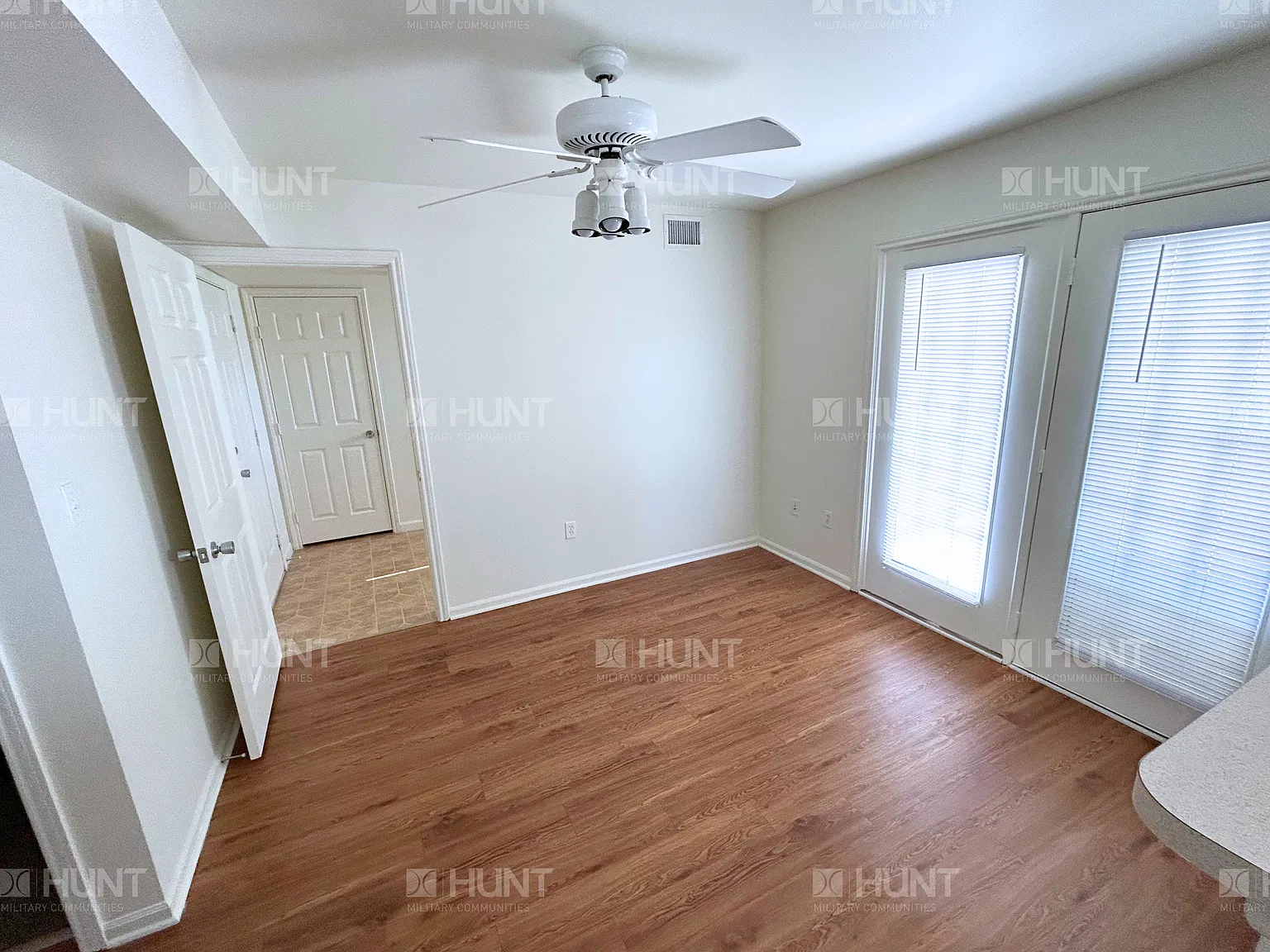 3 bed, 2.5 bath, 1691 sqft, $1,795 — Photo 4