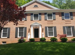 10601 Stable Ln, Potomac, MD 20854