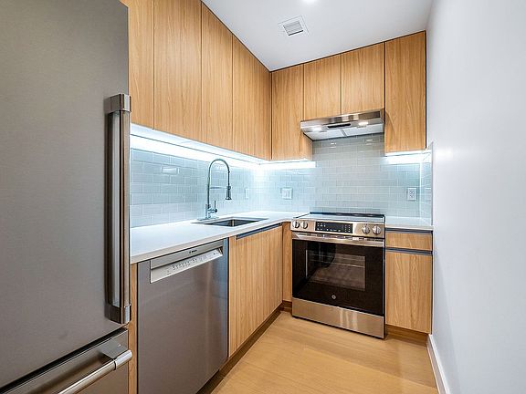 4th image of 150-02 Northern Blvd #4K