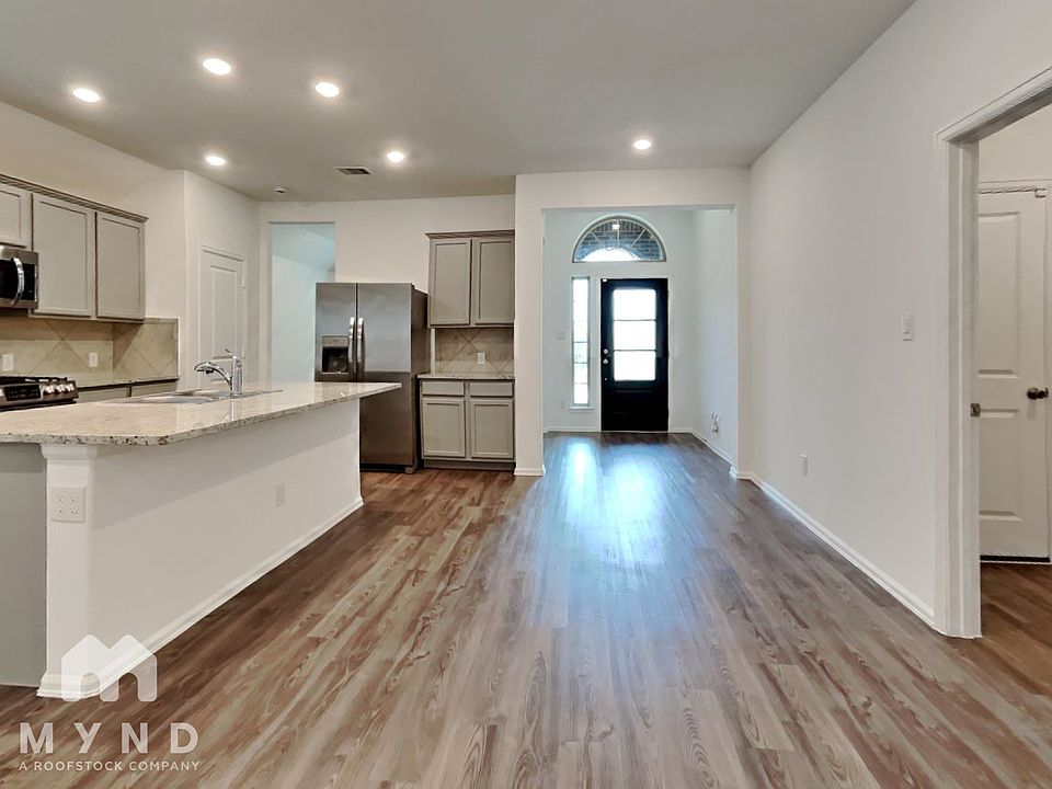1st image of 501 Pecan Landing Ln