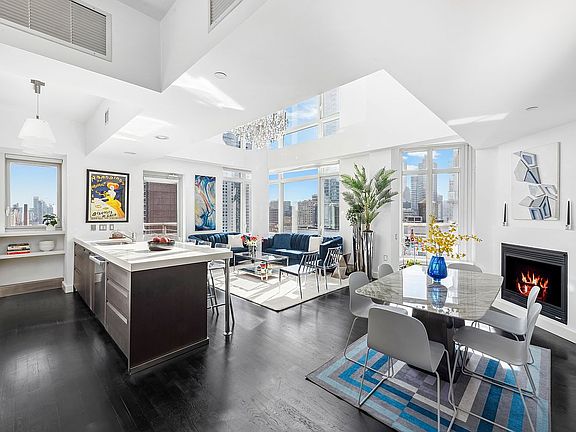 3rd image of 205 E 59th St APT 23A