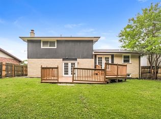 6133 Brookwood Dr, Oak Forest, IL 60452