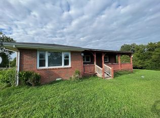 1605 Maple Valley Rd, Charlotte, TN 37036