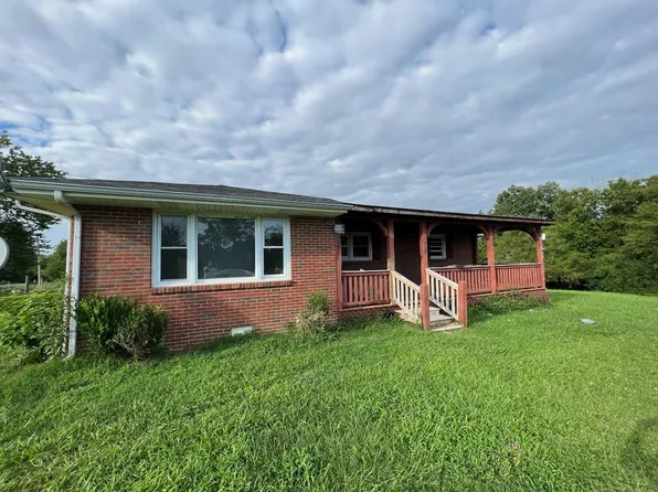 1605 Maple Valley Rd, Charlotte, TN 37036