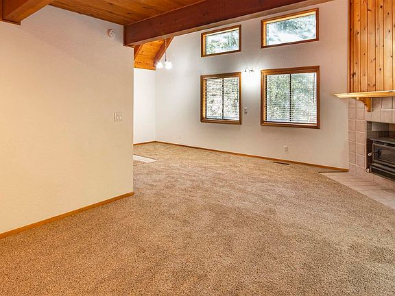 4th image of 23158 Oakview Dr