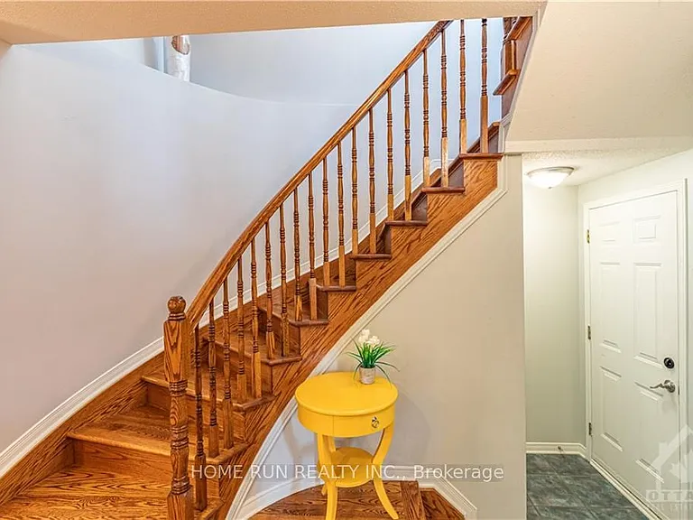 2 Borealis Cres — Photo 23