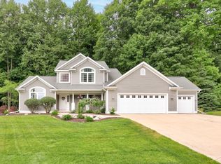 7749 Nutrush Dr, Freeland, MI 48623