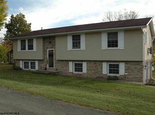 144 Hillview Ln, Buckhannon, WV 26201