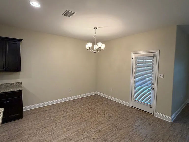 109 Clear Springs Cir — Photo 16