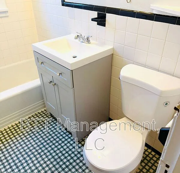 8408 Greenwood Ave #3 — Photo 25