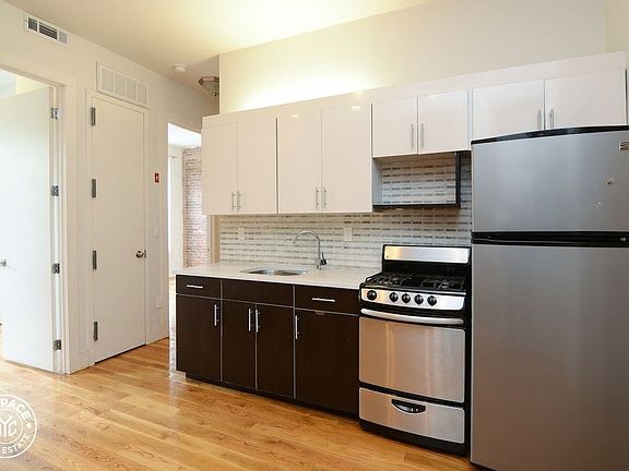 2nd image of 332 Hart St #5G